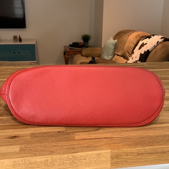 Authentic Longchamp  Large Genuine Leather Tote - Picture 8 of 14